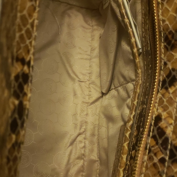 Michael Kors snake skin bag (Authentic) - Picture 4 of 4